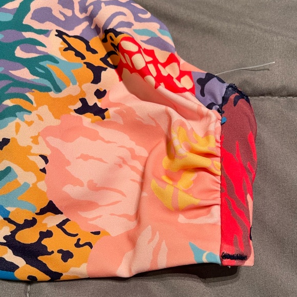 NWOT Athleta Maldives Printed Bikini Top in Bora Bora Multicolor Sz 40 B/C - Picture 11 of 12